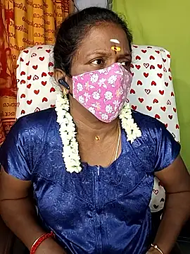Snapshot of umashreetamil chatting on March 22, 2026, 5:05 pm umashreetamil online show from March 22, 2026, 5:05 pm