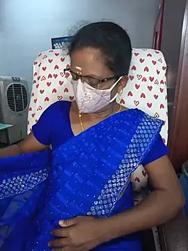 Snapshot of umashreetamil chatting on May 11, 2026, 1:28 pm umashreetamil online show from May 11, 2026, 1:28 pm