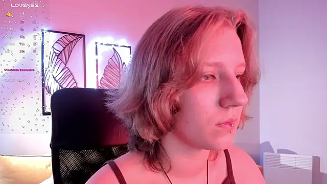 Hailey Foxy online show from October 25, 2025, 8:55 am