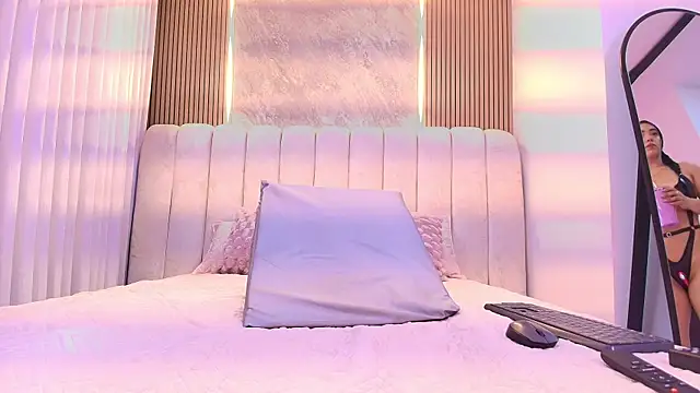 mia scot online show from November 20, 2025, 12:05 pm