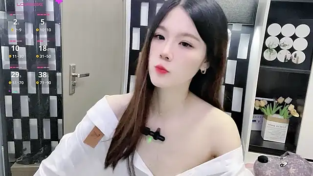 Snapshot of Yueyue-MM chatting on October 26, 2025, 12:16 am Yueyue-MM online show from October 26, 2025, 12:16 am