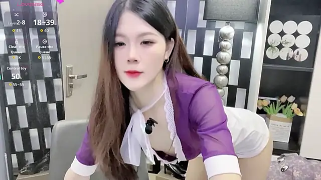 Snapshot of Yueyue-MM chatting on October 29, 2025, 12:35 am Yueyue-MM online show from October 29, 2025, 12:35 am