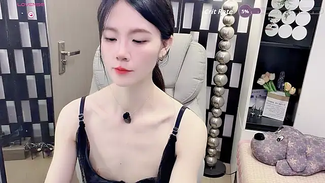 Yueyue-MM online show from May 20, 2026, 2:12 pm