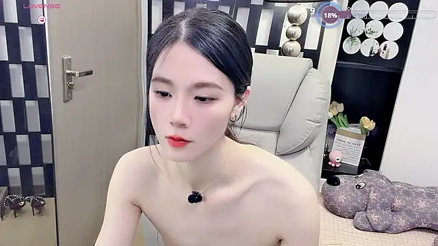 Snapshot of Yueyue-MM chatting on June 11, 2026, 2:59 pm Yueyue-MM online show from June 11, 2026, 2:59 pm