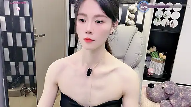 Snapshot of Yueyue-MM chatting on June 18, 2026, 3:51 am Yueyue-MM online show from June 18, 2026, 3:51 am