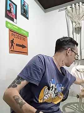 dinho carioca online show from October 23, 2025, 3:39 am