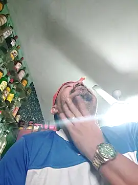 Snapshot of andrerj22 chatting on October 8, 2025, 6:27 pm andrerj22 online show from October 8, 2025, 6:27 pm