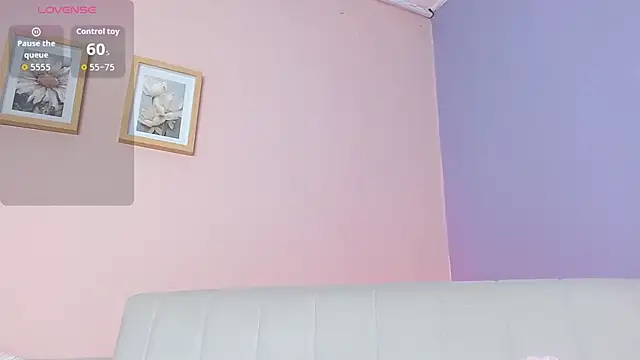 Snapshot of lourdes_moon22 chatting on October 10, 2025, 1:10 pm lourdes moon22 online show from October 10, 2025, 1:10 pm