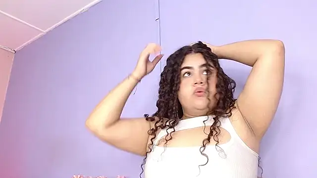 Snapshot of lourdes_moon22 chatting on October 18, 2025, 1:34 pm lourdes moon22 online show from October 18, 2025, 1:34 pm