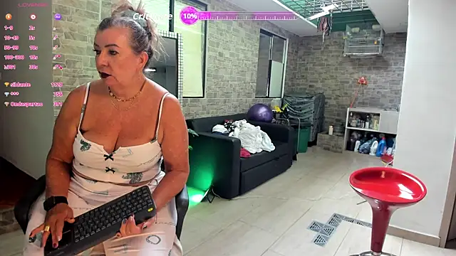  SARAI DUPONT online show from October 2, 2025, 12:45 pm