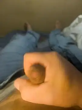 Normalludo0202 online show from October 19, 2025, 3:45 pm