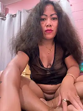 Lindarossyta online show from November 2, 2025, 11:40 pm