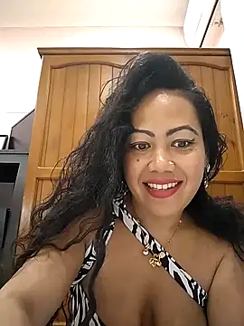 Lindarossyta online show from June 13, 2026, 4:27 pm