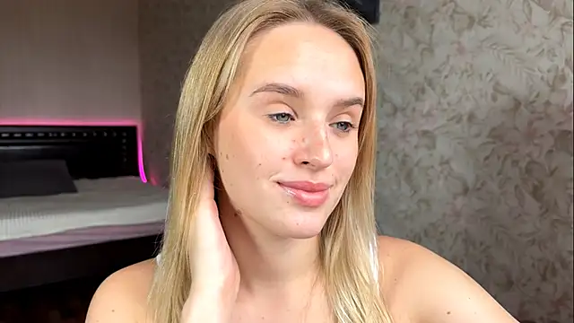 ElisabetLorney online show from October 8, 2025, 8:01 am