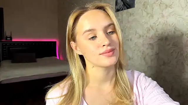 ElisabetLorney online show from October 10, 2025, 7:18 am