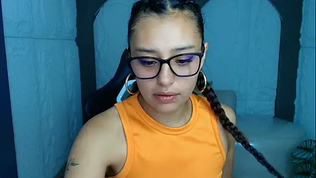 Miah Jones r  online show from September 11, 2025, 12:38 pm