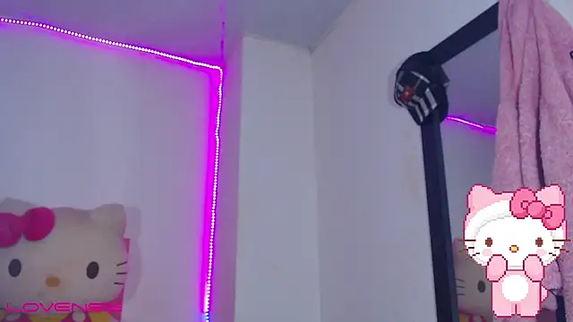 Snapshot of valentinat_fun chatting on October 27, 2025, 8:35 pm valentinat fun online show from October 27, 2025, 8:35 pm