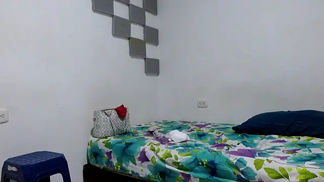 Snapshot of couples-hard-profond chatting on September 10, 2025, 1:22 pm couples-hard-profond online show from September 10, 2025, 1:22 pm