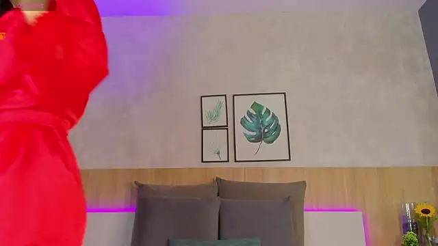 mia gate online show from October 10, 2025, 12:37 pm