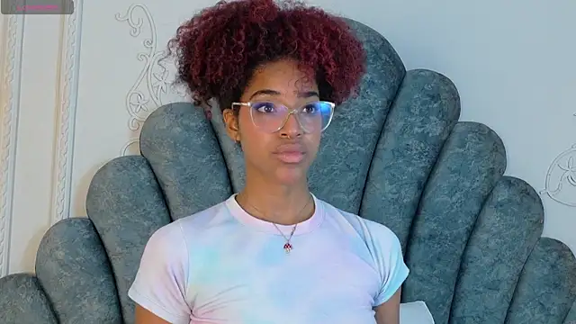 Charlotte-Novac online show from September 30, 2025, 1:27 pm