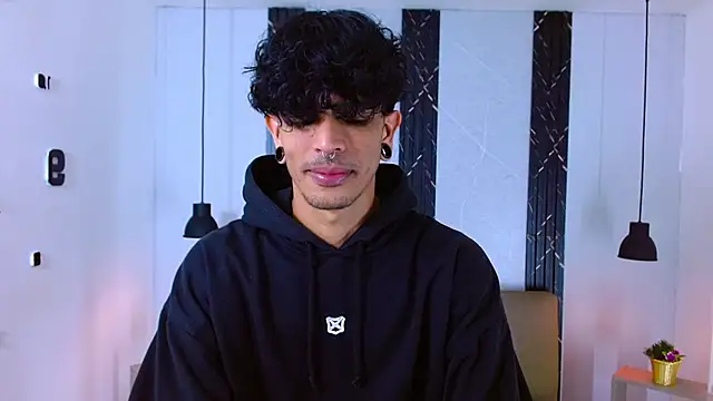 Franvill Trato online show from September 30, 2025, 7:08 pm