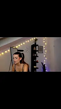 SophieFleur online show from September 20, 2025, 11:33 am