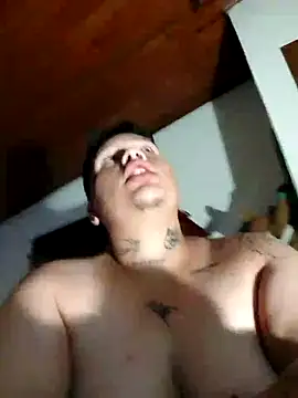 Snapshot of Yulian_bigclit7 chatting on November 16, 2025, 2:06 am Yulian bigclit7 online show from November 16, 2025, 2:06 am