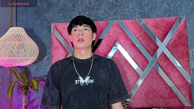 Rayan Connor online show from September 19, 2025, 6:08 pm