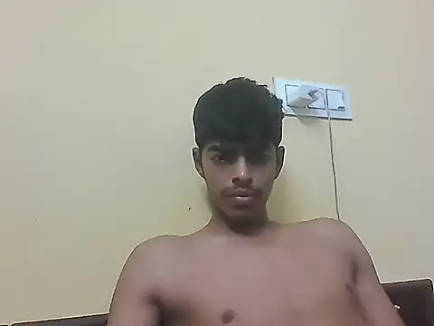 monster 33 online show from May 6, 2026, 2:44 pm