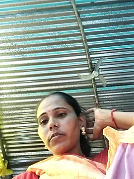 Snapshot of Pooja750 chatting on October 1, 2025, 3:23 am Pooja750 online show from October 1, 2025, 3:23 am