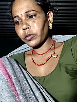 Snapshot of Pooja750 chatting on October 3, 2025, 7:55 pm Pooja750 online show from October 3, 2025, 7:55 pm