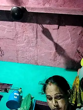 Snapshot of Pooja750 chatting on October 4, 2025, 5:00 pm Pooja750 online show from October 4, 2025, 5:00 pm