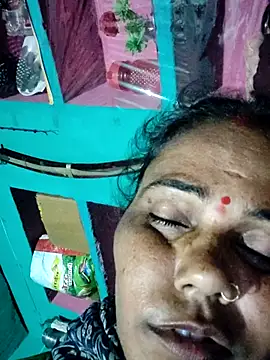 Snapshot of Pooja750 chatting on October 22, 2025, 11:48 pm Pooja750 online show from October 22, 2025, 11:48 pm