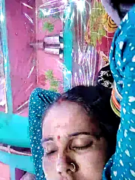 Snapshot of Pooja750 chatting on October 27, 2025, 6:23 pm Pooja750 online show from October 27, 2025, 6:23 pm