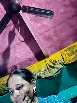 Snapshot of Pooja750 chatting on October 31, 2025, 3:13 pm Pooja750 online show from October 31, 2025, 3:13 pm