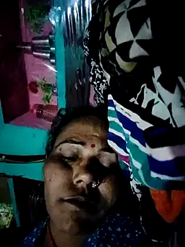 Pooja750 online show from November 27, 2025, 11:18 pm