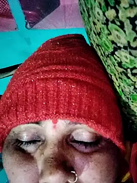 Pooja750 online show from January 11, 2026, 4:23 pm