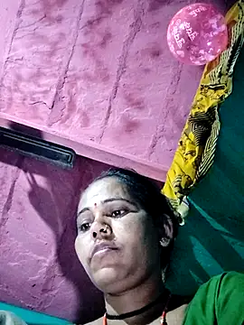 Snapshot of Pooja750 chatting on March 3, 2026, 8:04 pm Pooja750 online show from March 3, 2026, 8:04 pm