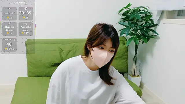 Snapshot of hinachuuu__D chatting on September 24, 2025, 11:02 am hinachuuu D online show from September 24, 2025, 11:02 am