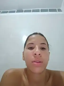 Snapshot of Liagni0 chatting on February 19, 2026, 5:25 am Liagni0 online show from February 19, 2026, 5:25 am