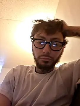 Bigdickwhiteboy99 online show from November 2, 2025, 11:23 am