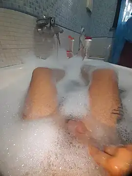 Snapshot of gigilola84 chatting on October 25, 2025, 2:56 pm gigilola84 online show from October 25, 2025, 2:56 pm