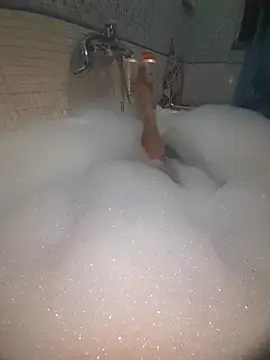 Snapshot of gigilola84 chatting on November 5, 2025, 5:35 pm gigilola84 online show from November 5, 2025, 5:35 pm