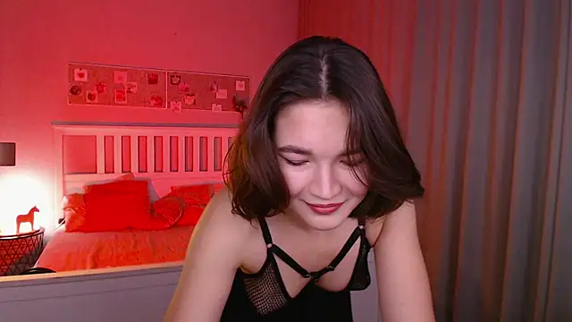 Snapshot of Halle_Berrry chatting on September 11, 2025, 12:27 pm Halle Berrry online show from September 11, 2025, 12:27 pm