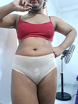 Snapshot of BeautyGirl_sara chatting on May 27, 2026, 7:16 am BeautyGirl sara online show from May 27, 2026, 7:16 am