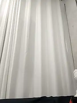 Lilith dry online show from September 9, 2025, 1:43 pm