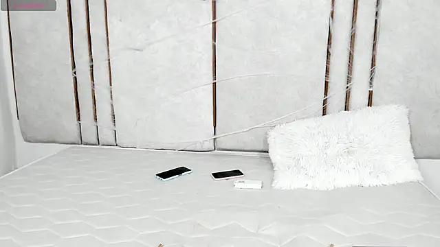 Lilith dry online show from October 17, 2025, 7:27 pm