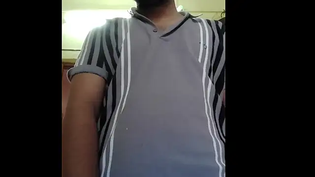 Snapshot of riyamore9623 chatting on October 26, 2025, 9:15 am riyamore9623 online show from October 26, 2025, 9:15 am