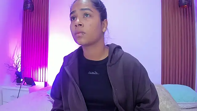 zoe evans5 online show from October 27, 2025, 11:47 am