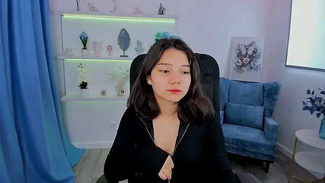 ElliVensda online show from September 28, 2025, 11:48 am